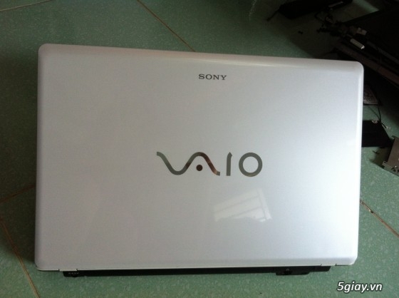 Cần bán Sony Vaio PCG-61411L Core I5 430 + Sony PCG-7162L Core 2 T5870