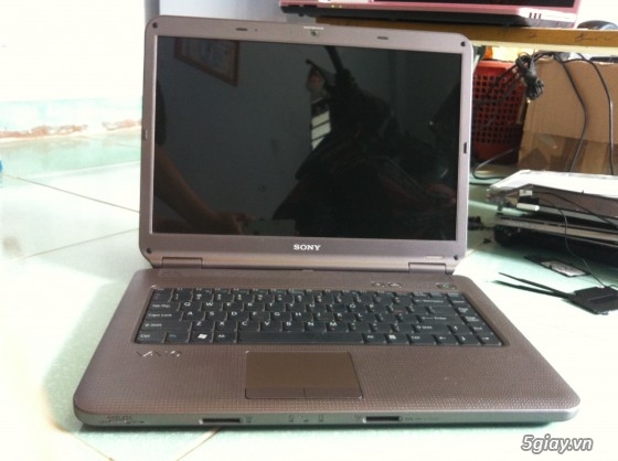 Cần bán Sony Vaio PCG-61411L Core I5 430 + Sony PCG-7162L Core 2 T5870