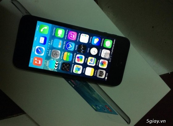 Bán iphone 5 black 64gb  mới 98% màn hình không trầy xước !