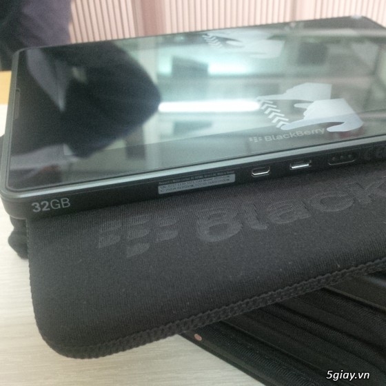 Giá Cực tốt: LG G2 Docomo L01f + BlackBerry 8300/8310 TIM new 100% FullBox - 8