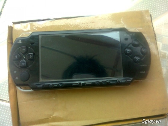 cần bán 2 máy game psp 2000 và psp 3000 đây !