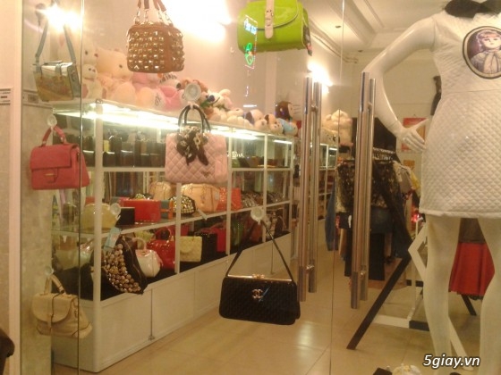 Thanh lý tủ trưng bày nhôm kính cho shop, cửa hàng