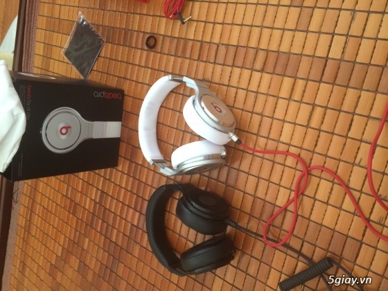 Bán tai nghe Beats pro màu trắng leng keng siêu rẻ xịn 100%