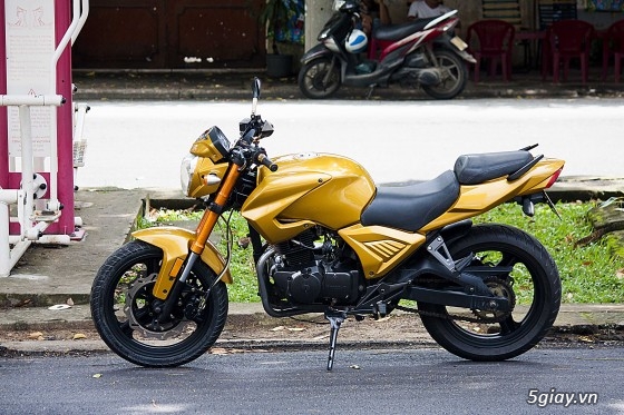 Cần bán xe Moto Rebel CBR 125 cc máy USA Rebel màu vàng mua thùng 2012   Xe 2 máy 3 dĩa xe mới 999  Xuân Trang  MBN5558  0379988234