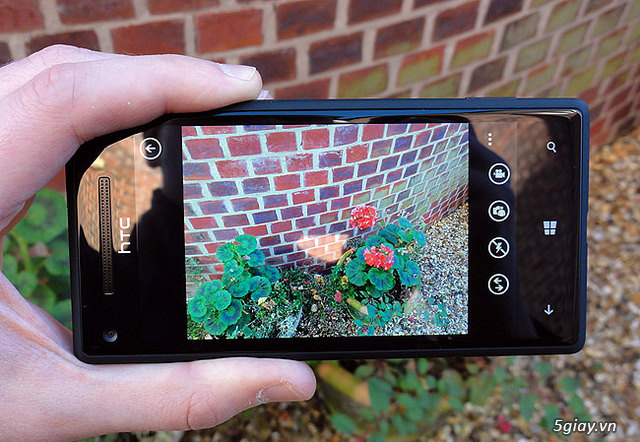 So sánh ZenFone 5 và HTC 8X - 24126
