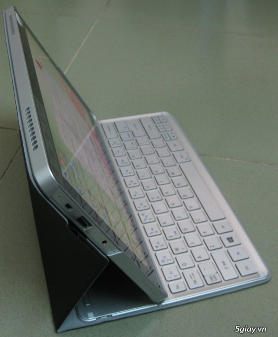 Kẹt tiền bán Laptop Acer Aspire P3-171 cấu hình cực mạnh ,giá lại cực rẻ