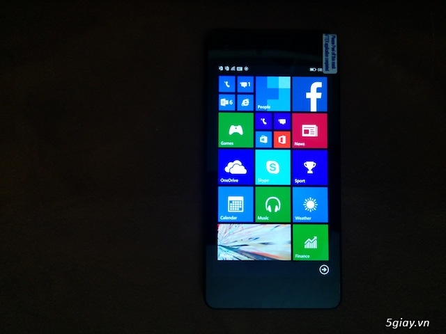 Đập hộp smartphone Windows Phone nhẹ nhất thế giới - 31694
