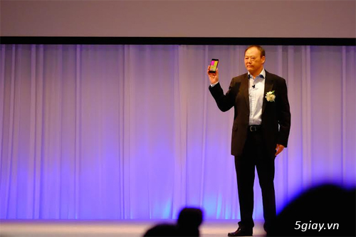 HTC chính thức ra mắt Butterfly 2: chống nước, vỏ nhựa chống bẩn - 30099