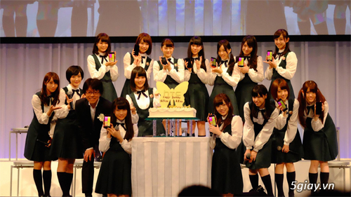 HTC chính thức ra mắt Butterfly 2: chống nước, vỏ nhựa chống bẩn - 30102