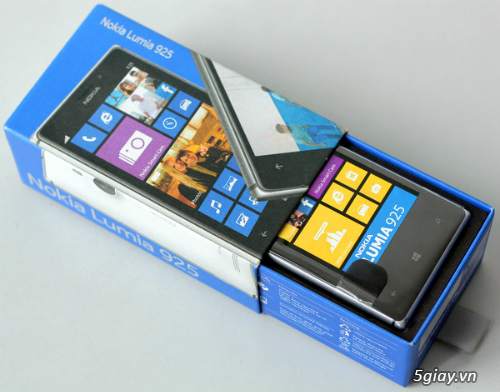 Nokia Lumia 925 giảm giá hơn 2 triệu đồng - 29936