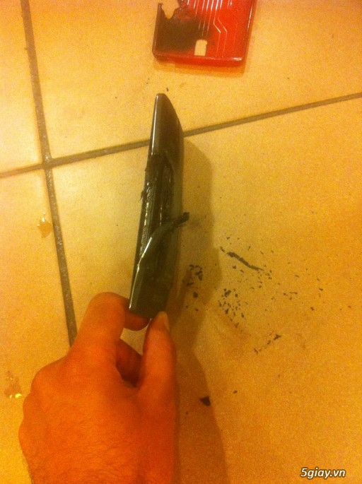 OnePlus One phát nổ trong túi làm bị thương một người - 31290