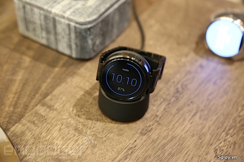 Trên tay Moto 360 Smartwatch mặt tròn - 32806