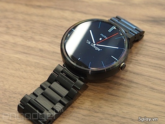 Trên tay Moto 360 Smartwatch mặt tròn - 32814