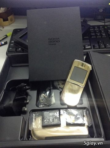 8800 Sicrocco gold -New 100%  By Nokia