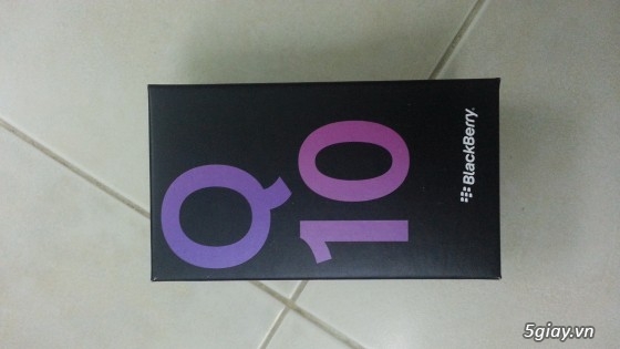 blackberry Q10,chính hãng,bh 18th nha.giá ok