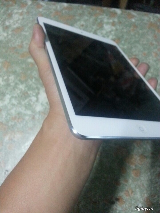 Ipad mini 2 màu trắng 16gb wifi only zin a-z 99% 6tr