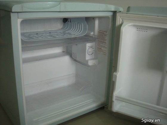 bán một tủ lạnh mini 50l của Sanyo còn mới trên 90% giá rẻ - 4