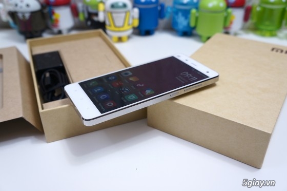 Xiaomi Mi4 màu trắng - Fullbox - mới 99% Kèm đồ chơi - 3