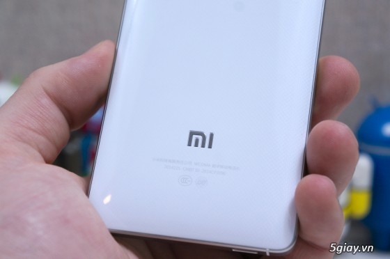 Xiaomi Mi4 màu trắng - Fullbox - mới 99% Kèm đồ chơi - 6