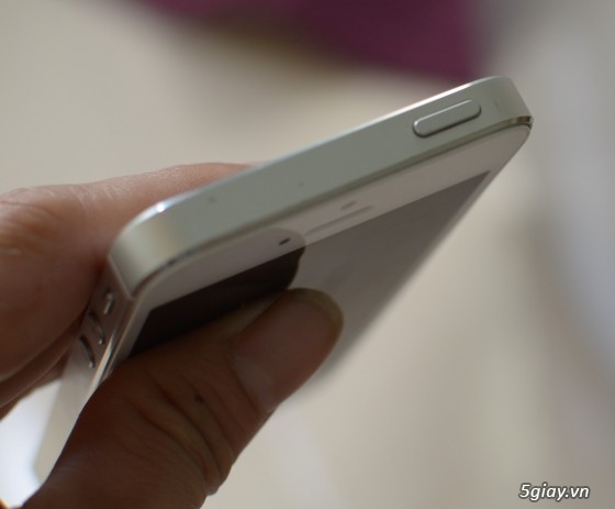 iPhone 5 trắng Quốc tế 16gb 5t550k máy đẹp, bao sài 3 tháng.
