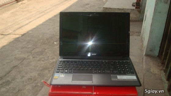 bán em laptop ACER ASPIRE 5755G CORE I3 NÈ....!!!!