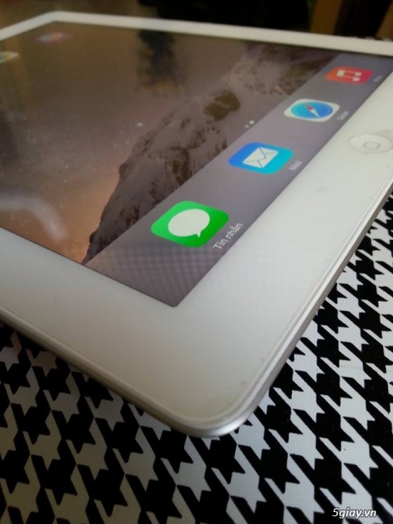Apple Ipad 2 -32GB-3G/wifi-trắng- new 99%,zin100% - Giá tốt nhất