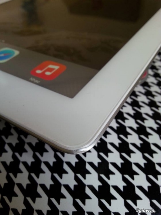 Apple Ipad 2 -32GB-3G/wifi-trắng- new 99%,zin100% - Giá tốt nhất - 1