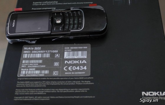 Nokia 8600 luna fullbox mới 100% giá 3t3