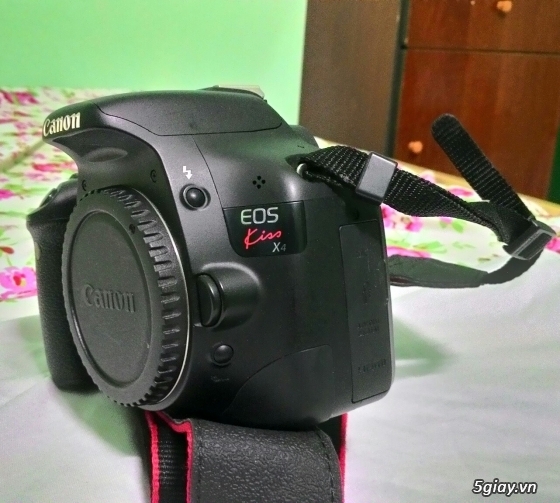 HCM - Cần bán Canon 550D 13k shot + kit 18-55mm IS II fullbox - 3