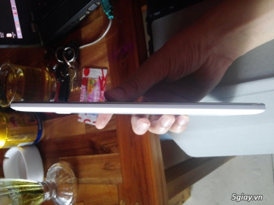 Samsung tab 4 8 inch mới 99% còn BH - 3