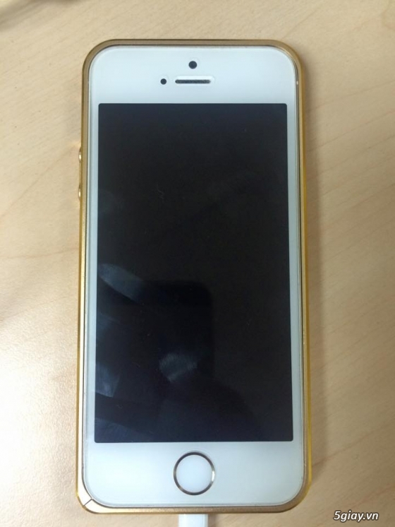 Bán iphone 5s, 16GB, màu vàng đẹp như mới - 1