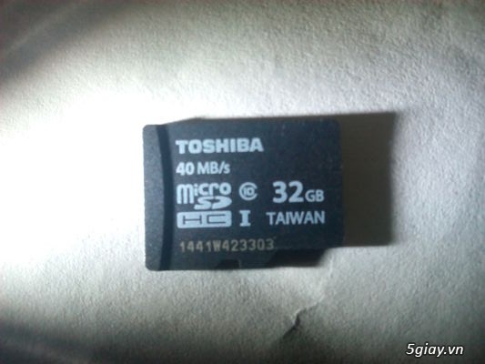 Thẻ nhớ 16Gb class10 119k; 32Gb class10 239k, Toshiba, đuôi khỉ kẹp điện thoại Ipad - 6