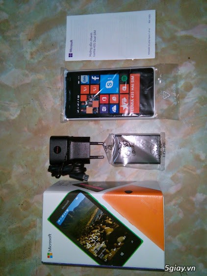 Dư dùng, cần tiễn 3 em Lumia chưa sử dụng. Còn nguyên hạn bảo hành chính hãng