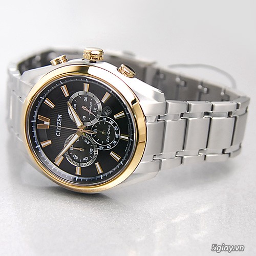 Đồng hồ Citizen làm bằng Titanium,mặt kính Sapphire, công nghệ Eco Drive sale off 60% - 3