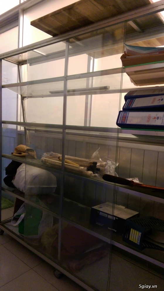 Do dọn lại công ty thanh lý gấp 3 tủ kính trưng bày bán hàng còn rất mới giá rất tốt - 2