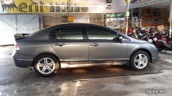 Honda Civic số tự động model 2010. Màu Xám TiTan, xe đẹp trùm mềm - 3