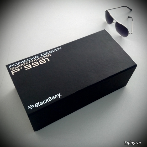 BlackBerry Porsche Design P'9981 FULLBOX Brand New