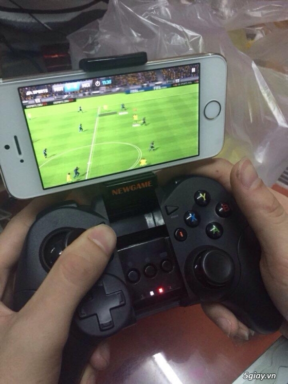 Tay cầm chơi games kết nối điện thoại ios và android - 6