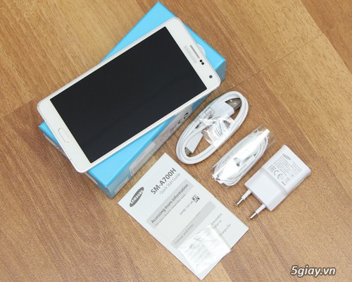 Samsung Galaxy A7 trắng tinh, new 100% Fullbox hàng TGDĐ, Kèm quà tặng. giá Hot