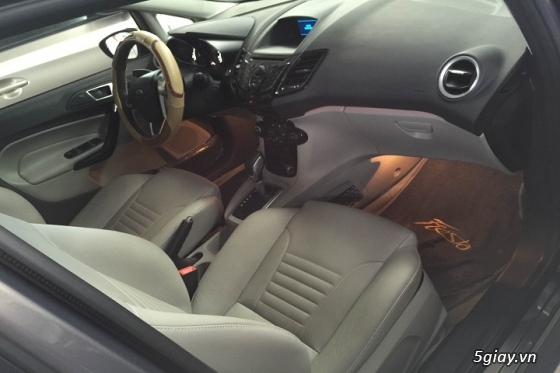 Ford Fiesta Tatium đăng ký 2015 màu xám