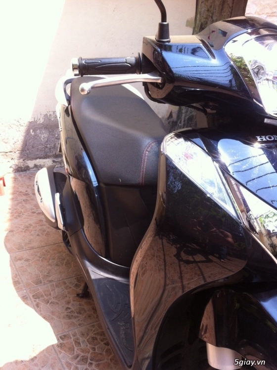 Cần bán xe Honda SH mode, màu đen, DK: tháng 5 năm 2014.