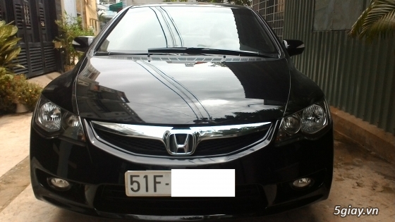 Bán xe honda civic máy 2.0l, sx2012, số tự động,màu đen vip, gia đình sử dụng, cam kết xe đẹp100 %,