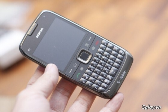 Nokia 6700c hàng xách tay, nhà mạng o2 bản chrome đẹp xuất sắc  !
