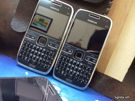 Nokia e72 xách tay nhà mạng tim, xuất italia, đẹp keng keng sưu tầm ! - 2