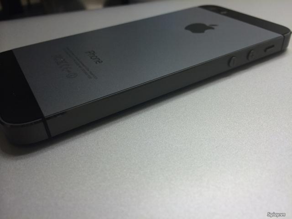 Iphone 5 lên 5s grey full .  new 99,99 %