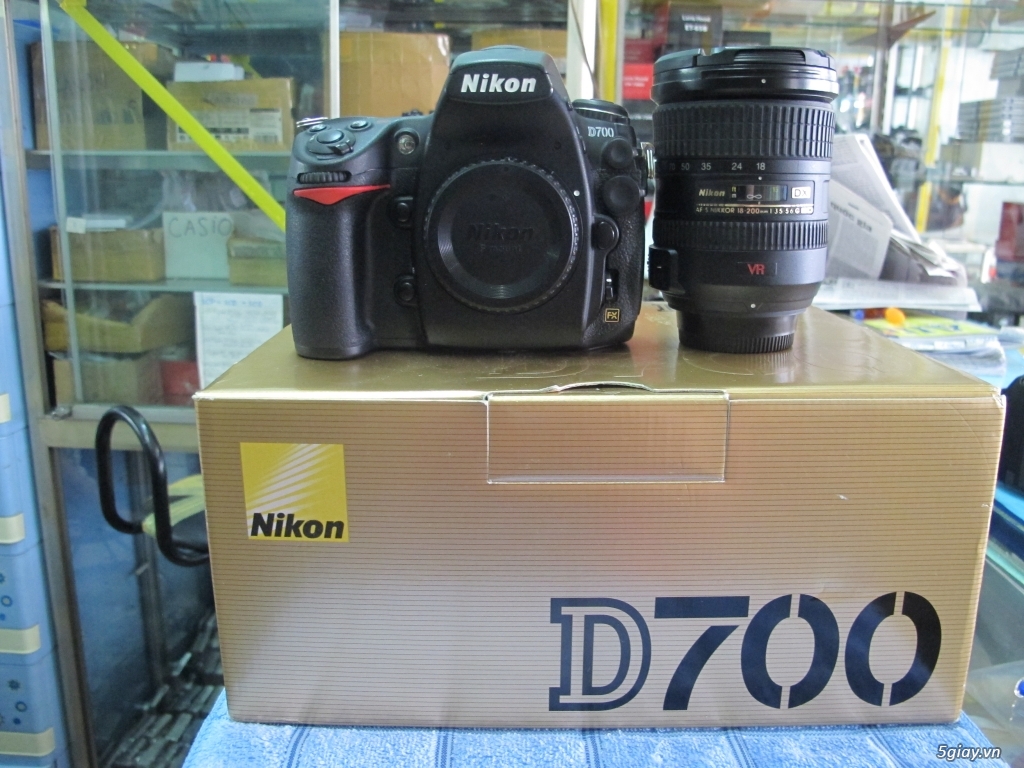 Nikon d700 mới hơn 95%. fullbox. 2,5k shot