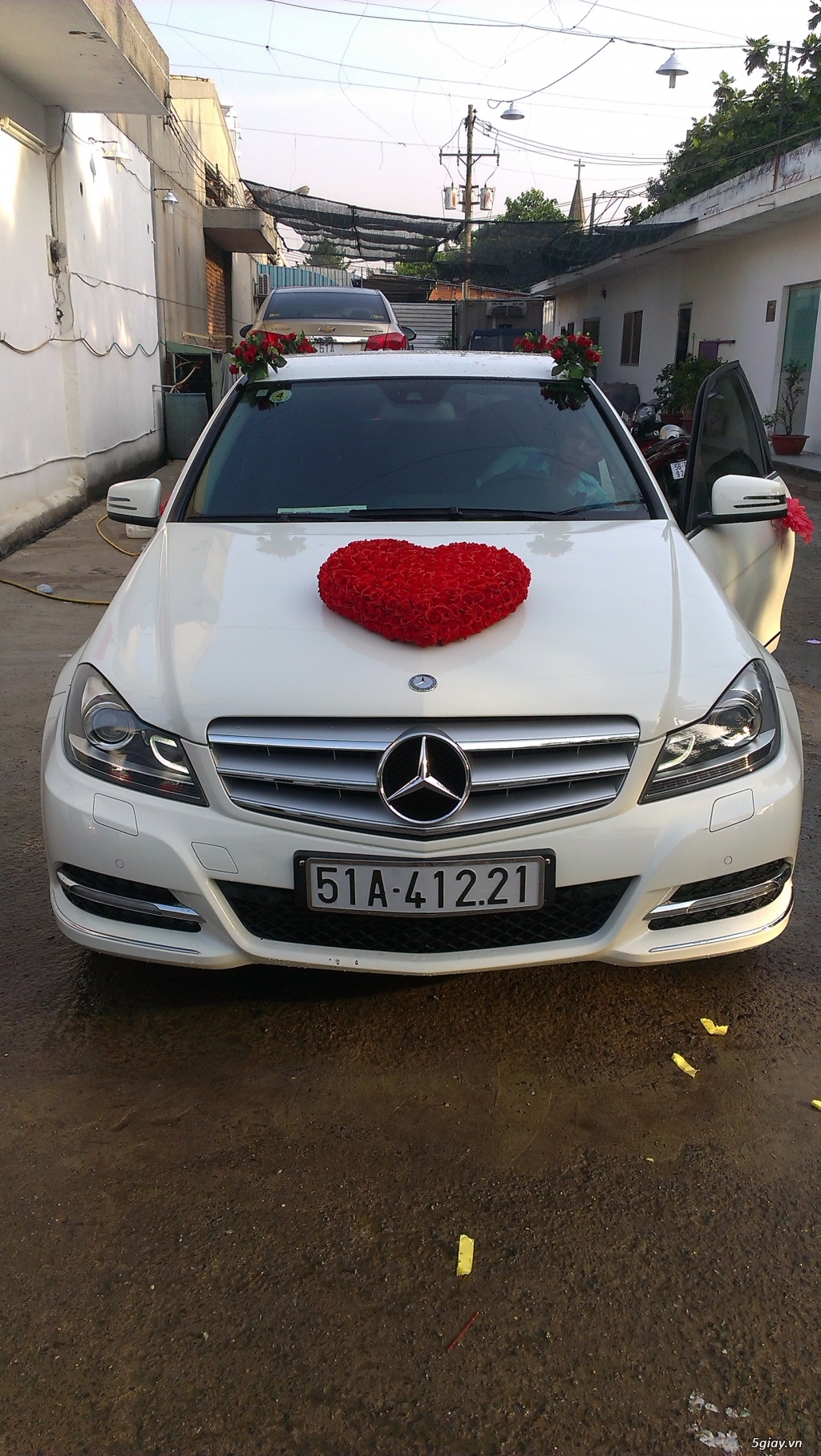 Cho thuê xe TỰ LÁI  giá rẻ tại TPHCM 0942929900 - 3