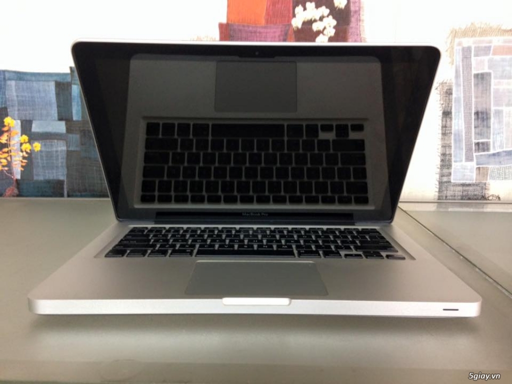 Macbook Pro core i5 2430 (2011) mới 99%