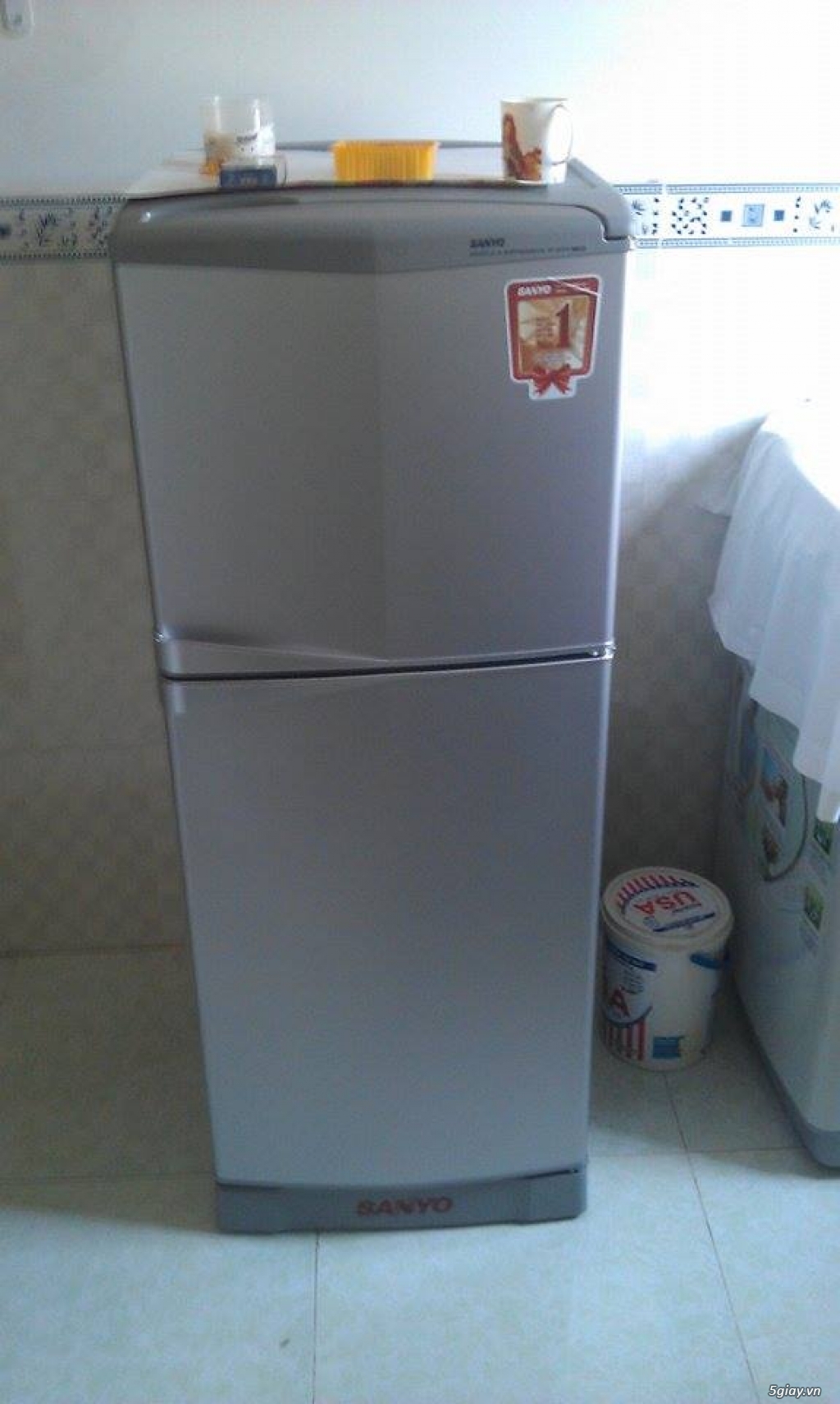 Tủ lạnh SANYO SR - 145PN(SS) 130L còn bảo hành đến 10/2015 - 1