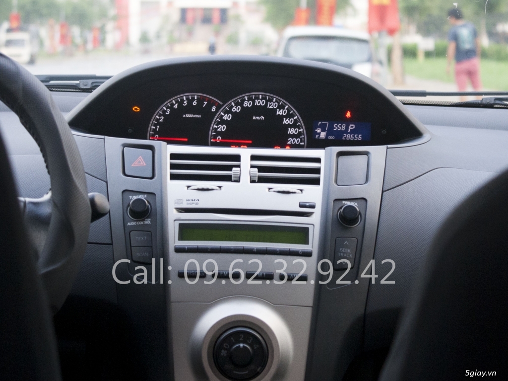 Toàn Hatchback: Toyota Yaris &KIA New Morning 2011 lung linh là lên luôn - 21